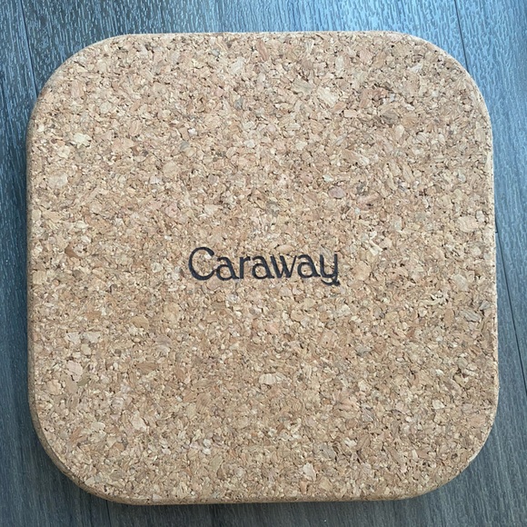 Caraway Cookware Trivet (set of 2) - made with cork insulating material - Picture 5 of 7